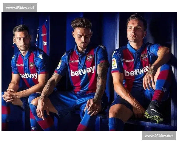 西甲焦点战比分揭晓强队走势分化争冠格局生变本轮赛果引热议